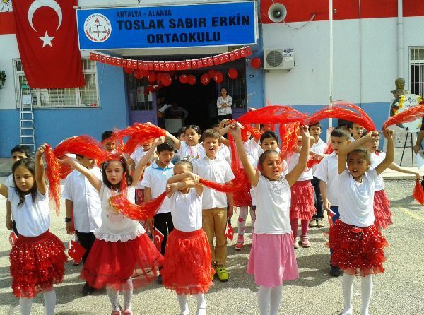 Toslak Sabir Erkin Ortaokulu Fotoğrafı
